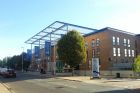 miniatura Front view of Helmore Building of Anglia Ruskin University Cambridge campus, is also the front face of the university itself as seen from East Road